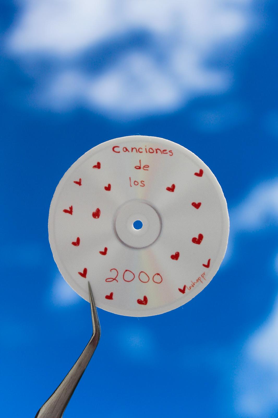 "Canciones de los 2000..."- Sticker