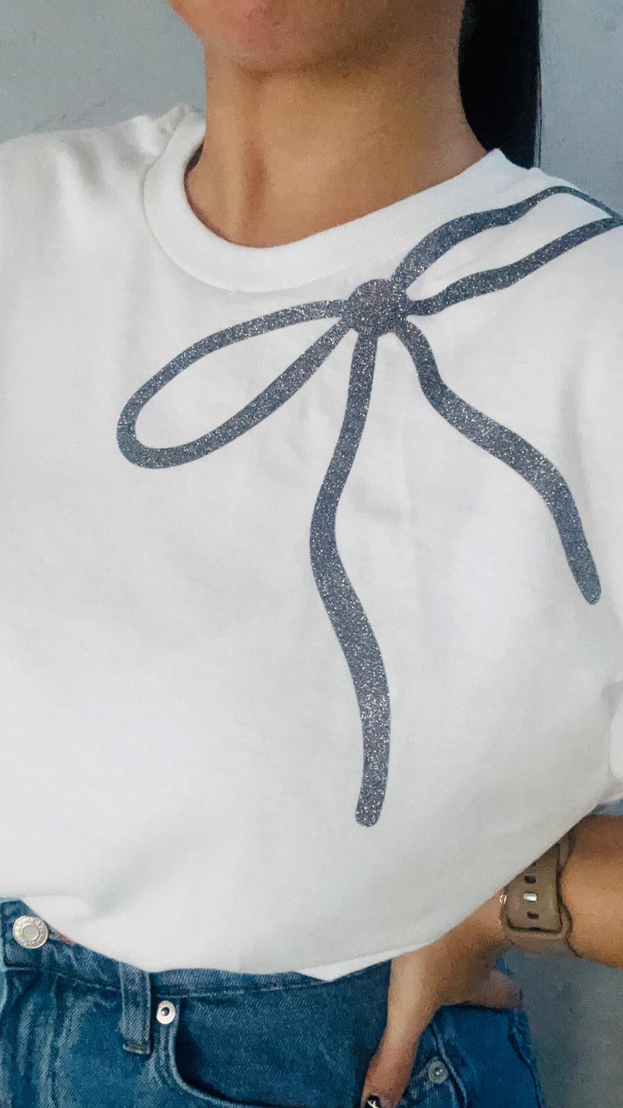 Silver Bow-Tee