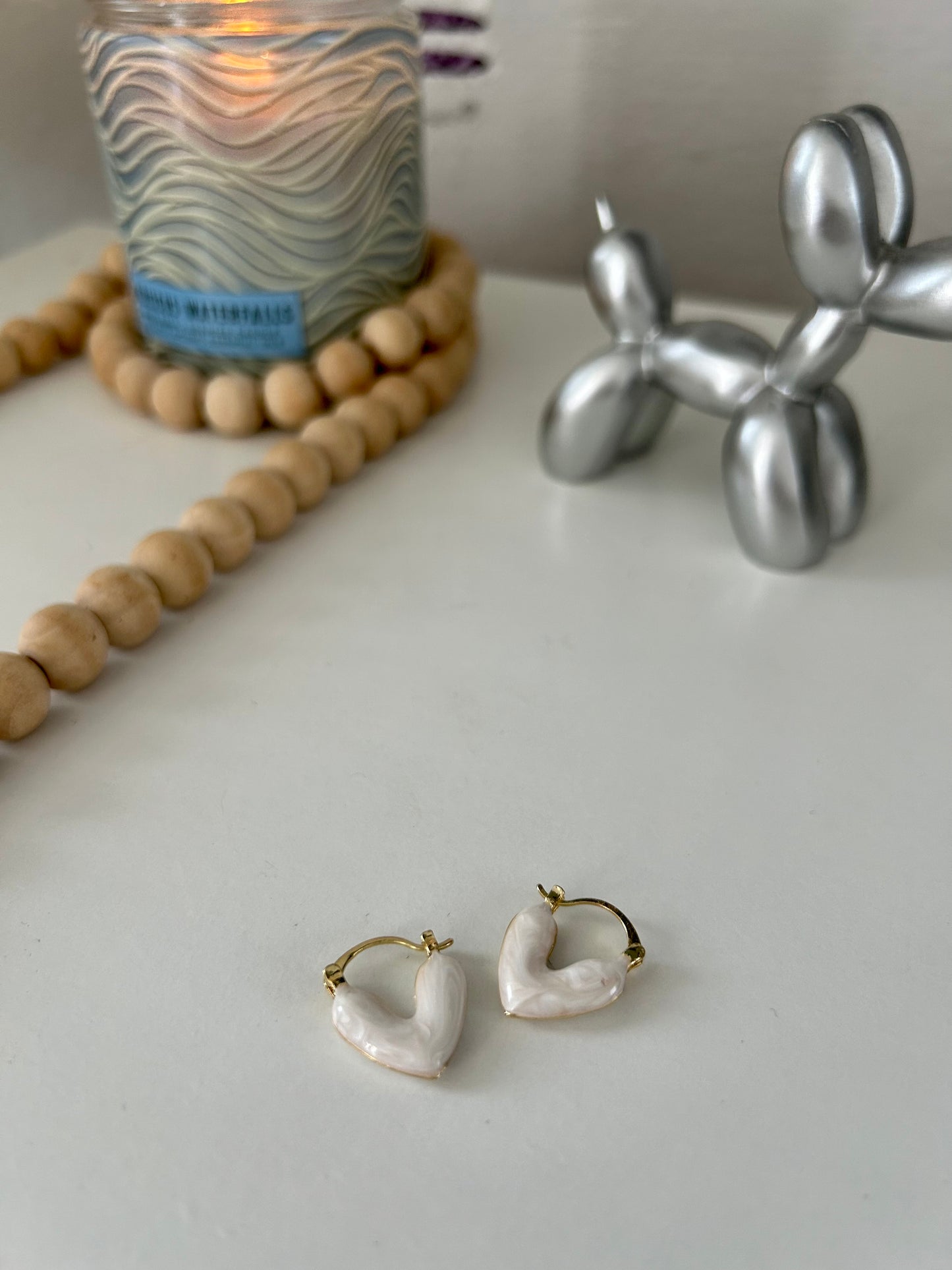 Elegant Gold Heart Shape Earrings (White)