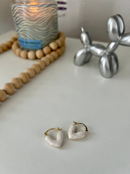 Elegant Gold Heart Shape Earrings (White)