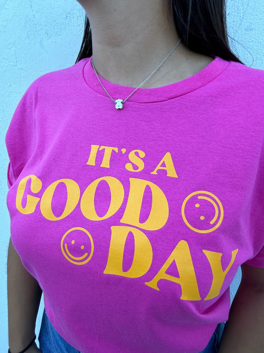 Camisa: "It's a Good Day."